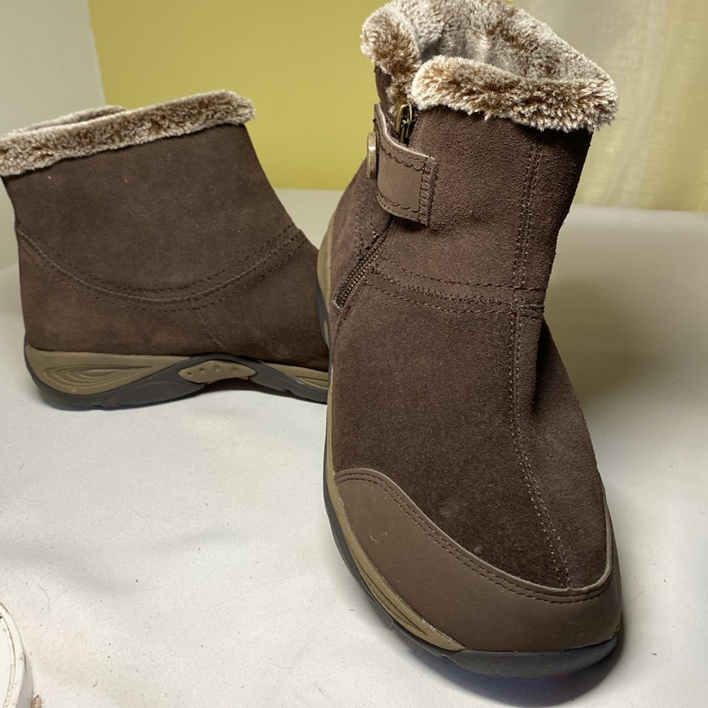 Easy Spirit Eliria Brown Suede Faux Collar Ankle Boot Bootie Size 9 WIDE